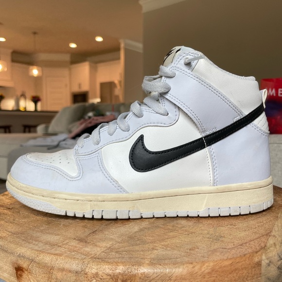 Nike High-Top Sneakers - Picture 1 of 6